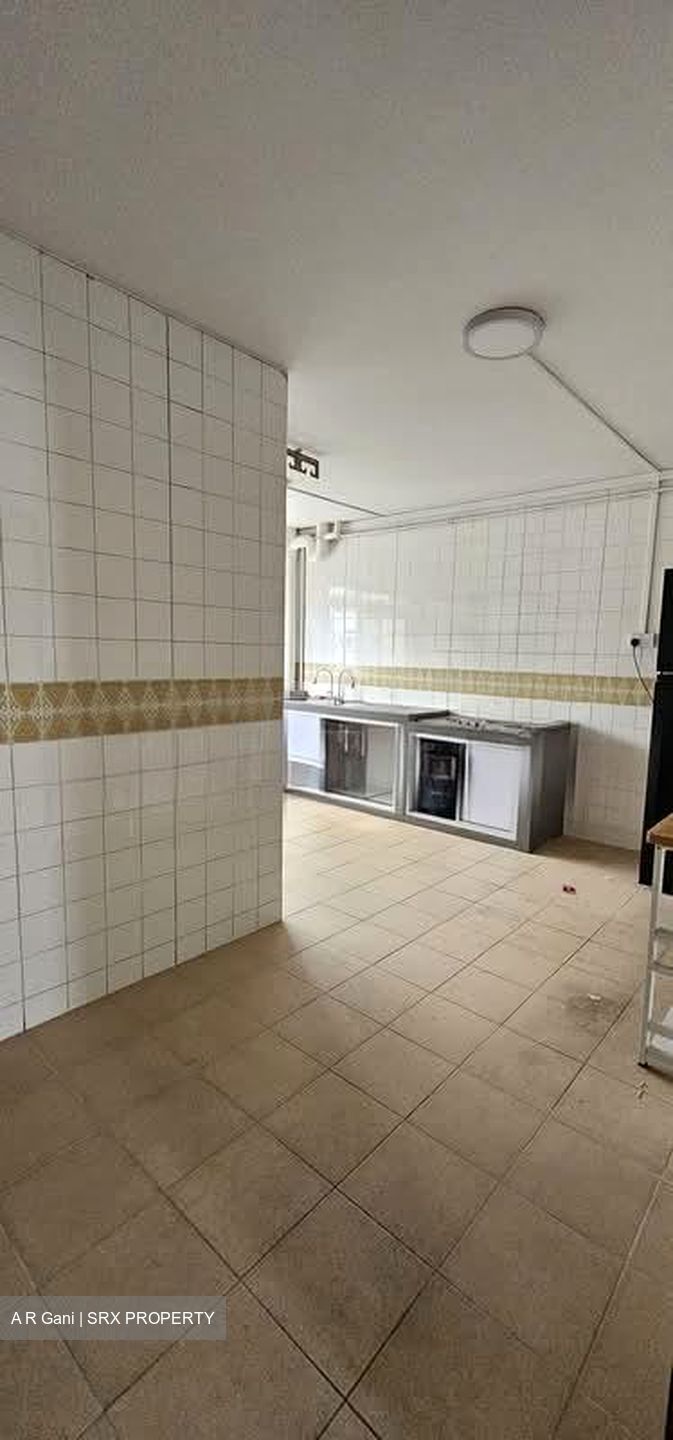 Blk 830 Jurong West Street 81 (Jurong West), HDB Executive #575057421